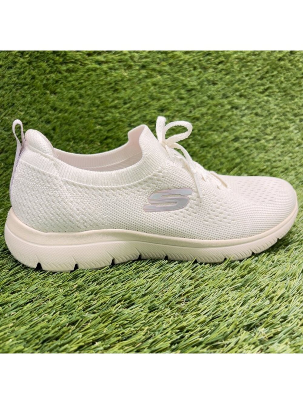 Skechers Summits True Ease Womens Size 7 Ivory Athletic Running Shoes Sneakers